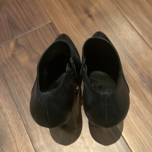 Prada Heels - Picture 5 of 8